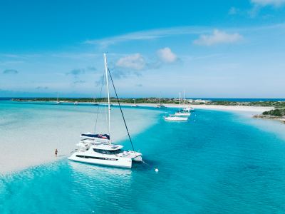 Sailing in Bahamas
