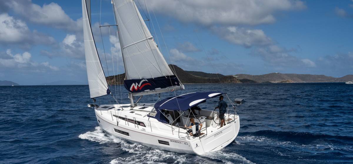 The Moorings vs. Sunsail: Explicado